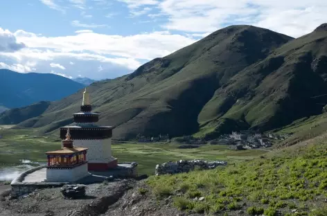 Samding Gompa, sur les bords du lac Yamdrok - Tibet