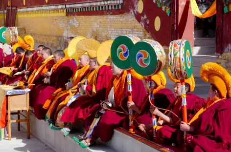 Moines lors d'un festival - Amdo