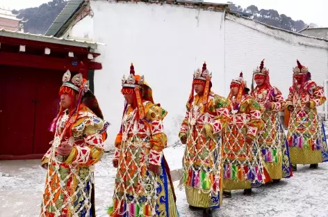 Procession pendant le Losar - Amdo
