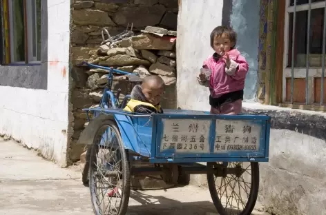 Véhicule de fortune - Tibet