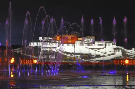 Lumières nocturnes sur le Potala