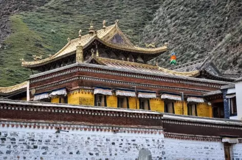Les magnifiques toitures ouvragées de Labrang - Amdo, Chine