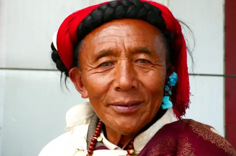 Tibétain en habit de fête - Kham
