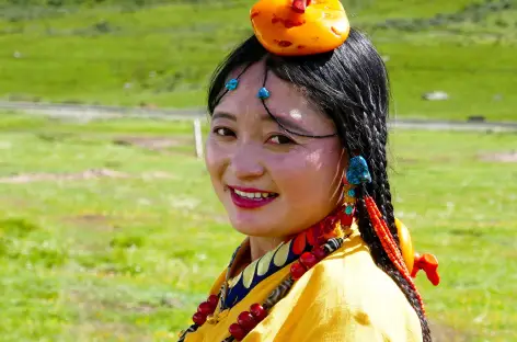 Tibétaine en habit de fête - Kham-Tibet