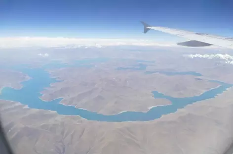 Lac Yamdrok vu du ciel