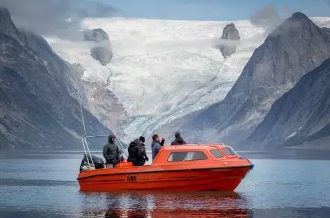 Navigation dans le fjord de Tasermiut - Groenland