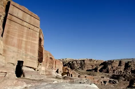 L'un des nombreux tombeaux nabatéens de Pétra - Jordanie