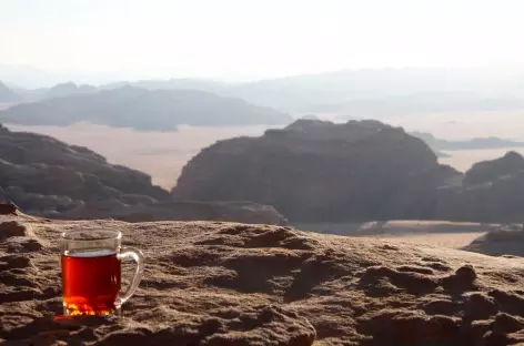 Tea time dans le Wadi Rum ! - Jordanie