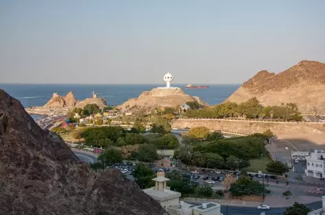 Marche sur les hauteurs de Mascate - Oman