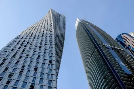 Quartier de Dubai Marina et sa Cayan Tower - Dubaï