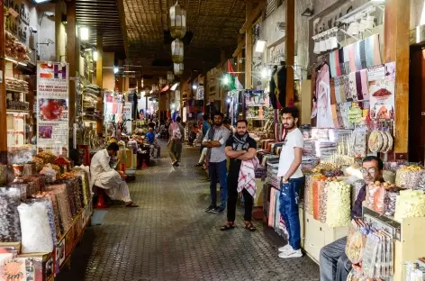 Souk dans le vieux Dubaï