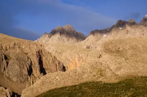 Vue sur les montagnes du Taurus depuis notre camp de Demirkazik - Turquie