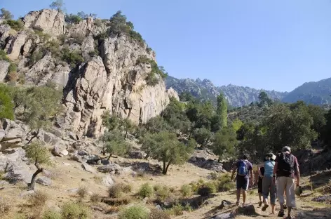 Marche sur les hauteurs du lac de Bafa - Turquie