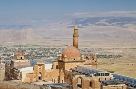 Palais d'Ishak Pasa, dominant la ville de Dogubeyazit - Turquie