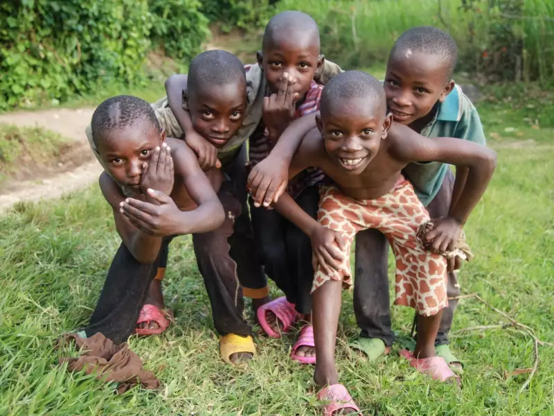Jeunesse rwandaise, Lac Kivu - Rwanda, &copy; Julien Erster - TIRAWA 