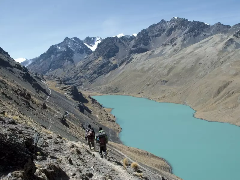 Cordillère Royale, descente vers la laguna San Francisco - Bolivie, &copy; Julien Freidel - TIRAWA 