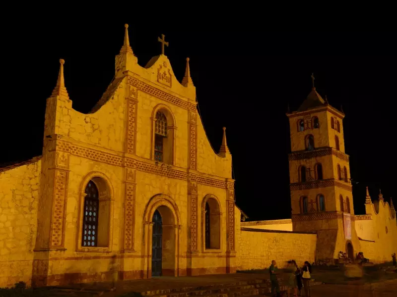 La nuit à San José de Chiquitos - Bolivie, &copy;  Robert Dompnier - Tirawa 