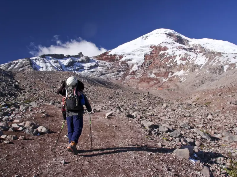 Montée au refuge Whimper au pied du Chimborazo - Equateur, &copy; Julien Freidel - TIRAWA 