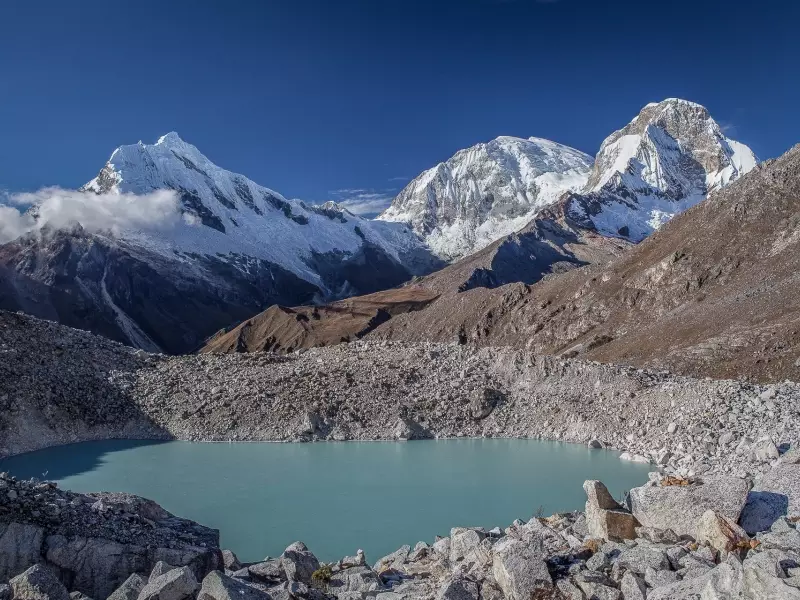 Balade vers la lagune 69, vue sur le Chopicalqui et les Huascaran Nord et Sud - Pérou, &copy; Christian Juni - TIRAWA 