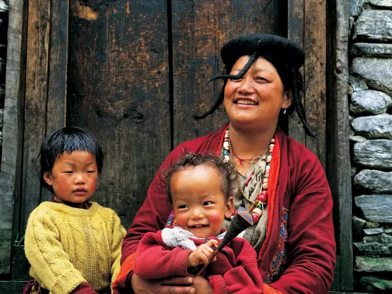 Famille brokpa - Bhoutan, &copy; Robert Dompnier - Tirawa 