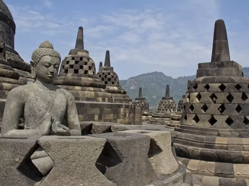 Sanctuaire bouddhiste de Borobudur, Java - Indonésie, &copy; Christian Leroy - TIRAWA 
