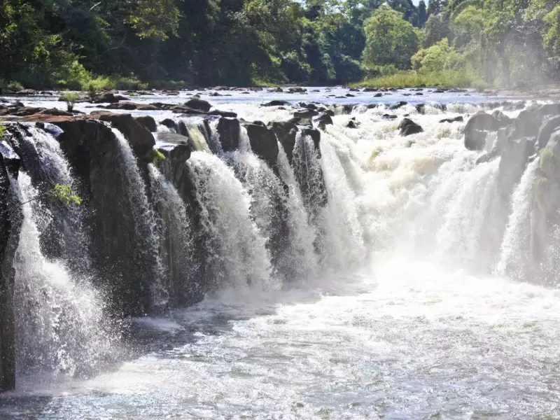 Cascade sur le plateau des Bolovens - Laos, &copy; Julien Freidel - TIRAWA 