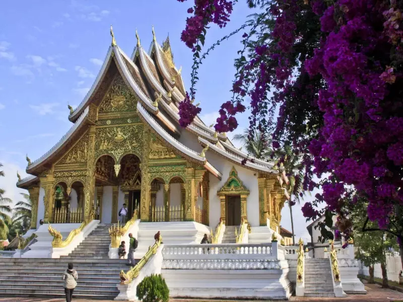 Un temple dans l'ancien palais royal de Luang Prabang - Laos, &copy; Julien Freidel - TIRAWA 
