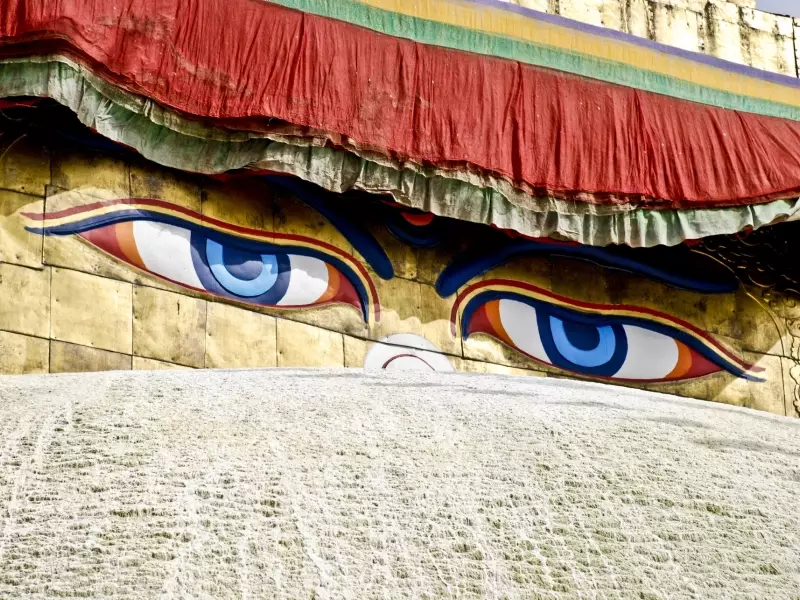 Les yeux de bouddha, l'emblème du Népal, &copy; - Tirawa 