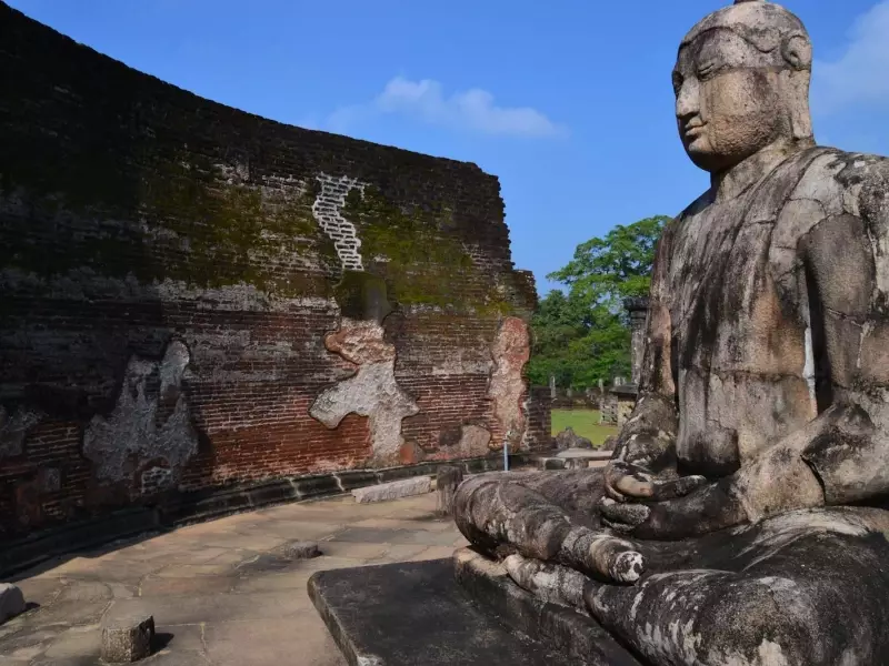 Statue de Bouddha - Polonnaruwa, &copy; Gautier Renault 