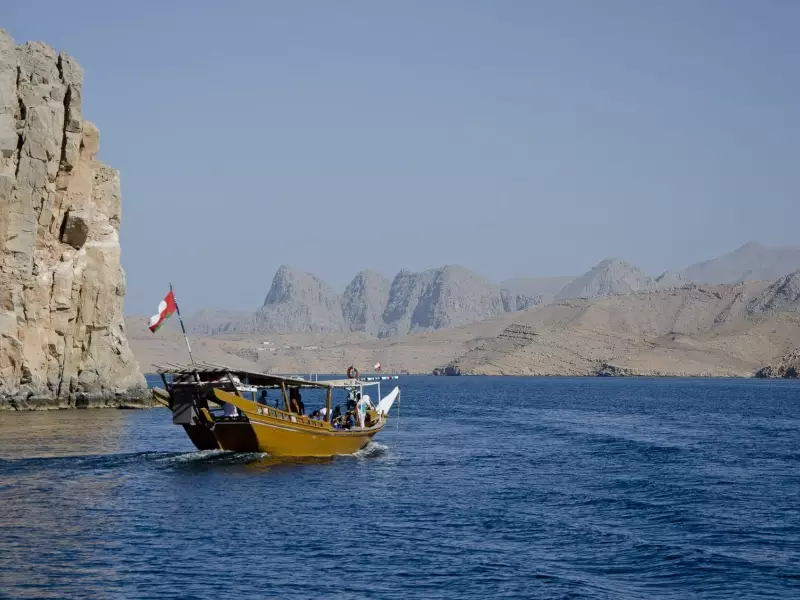 Sortie en boutre dans les fjords du Musandam - Oman, &copy; Julien Erster - TIRAWA 