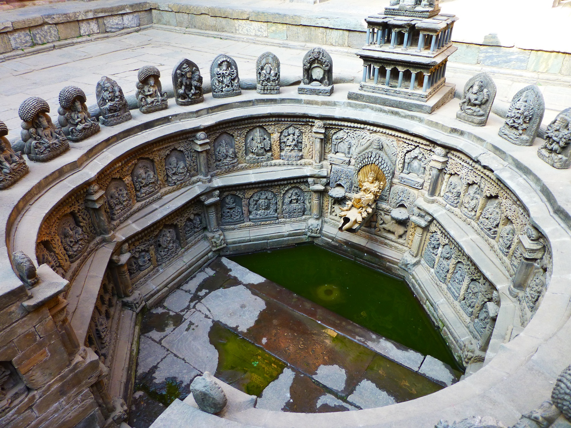 Les bains royaux - Triptyque himalayen