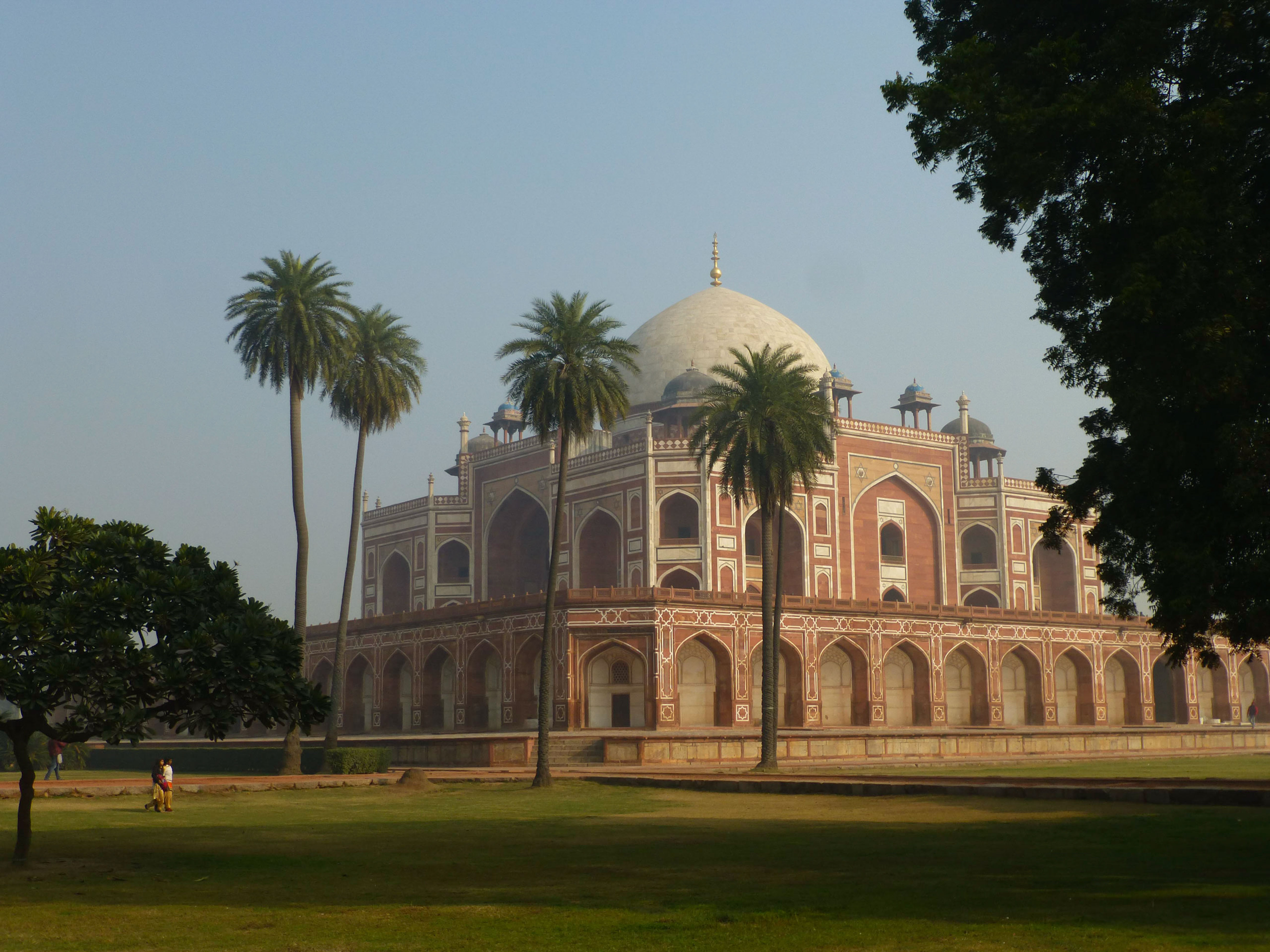 Tombe de Humayun, architecture d'inspiration Moghole - Triptyque himalayen