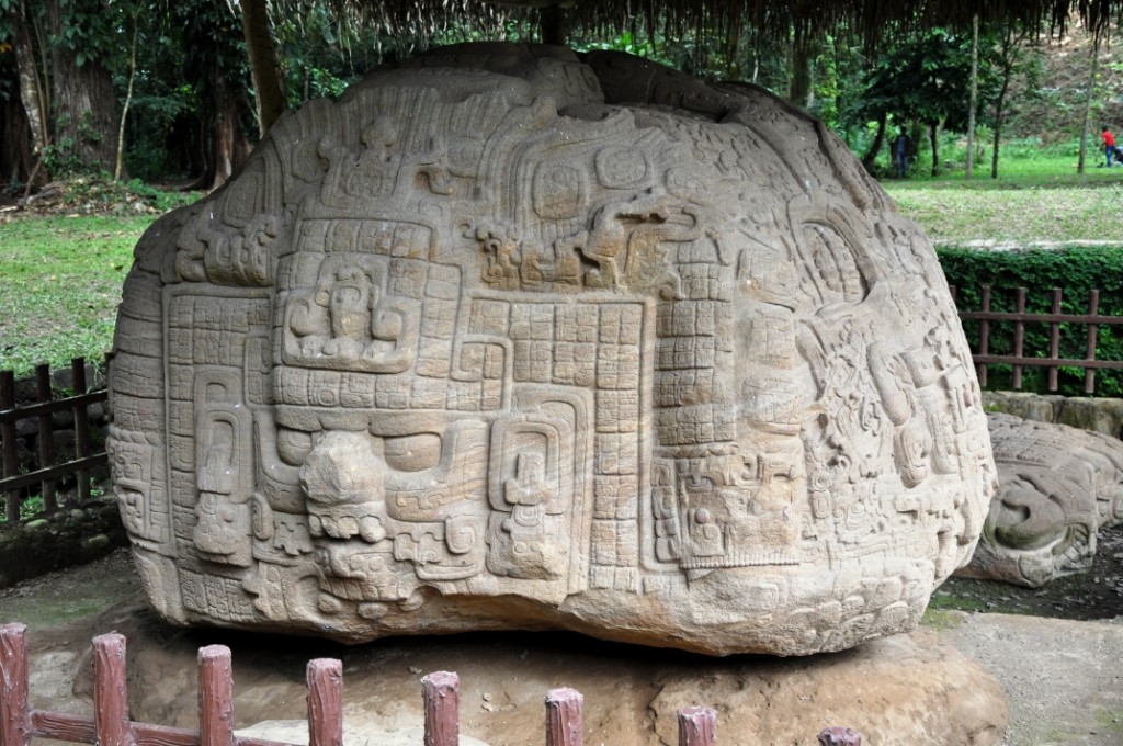 Stèle zoomorphe Quirigua