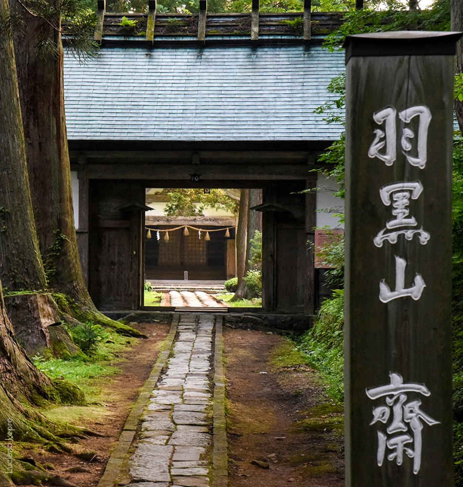 Pèlerins sur les chemins sacrés de Dewa Sanzan - Japon