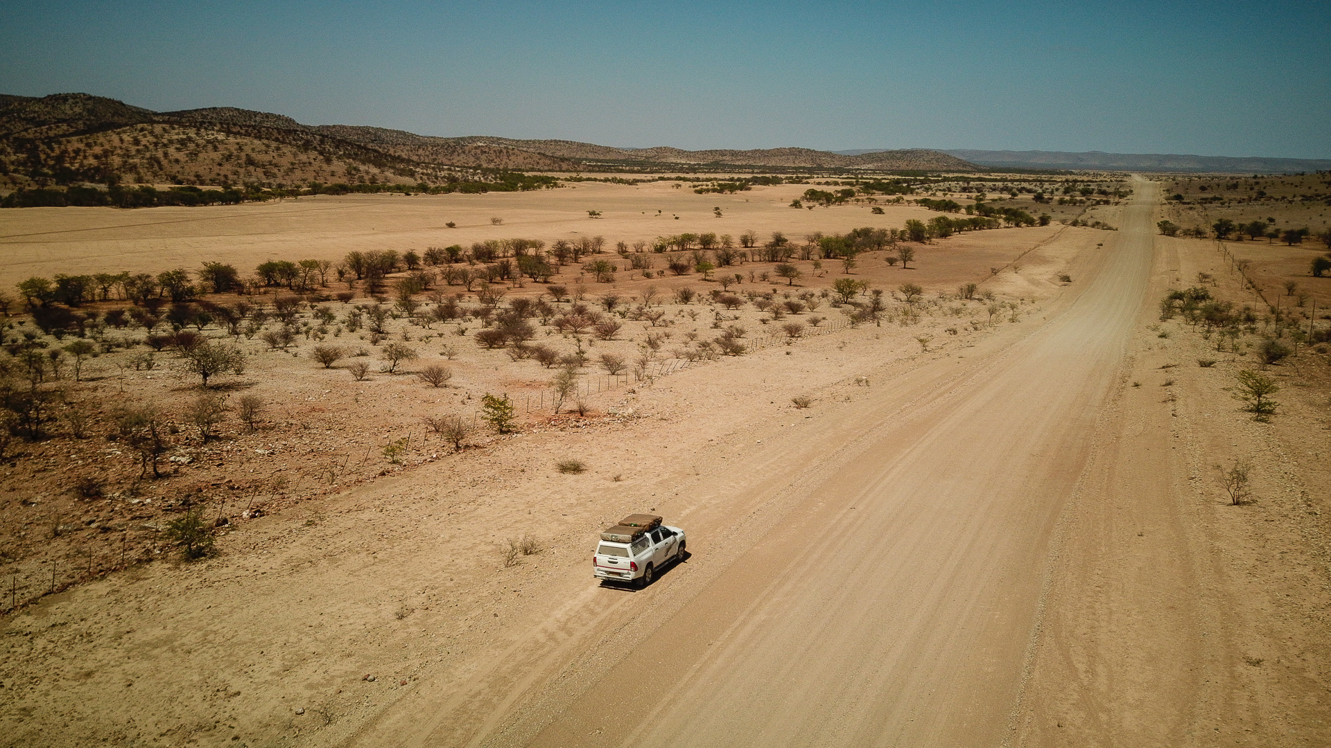 piste au sud d'etosha vers Outjo Namibie