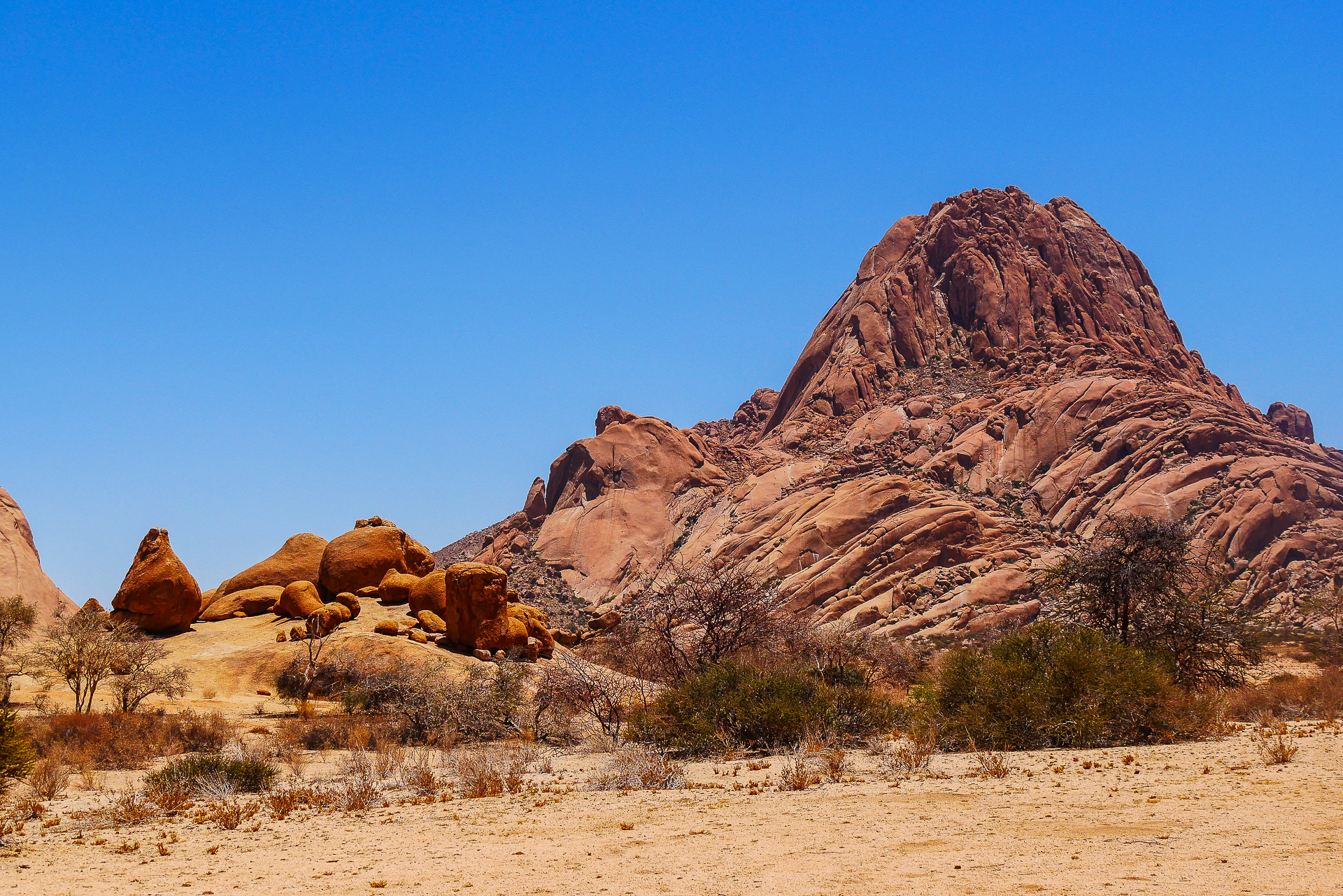 Spitzkoppe 1728 m namibie