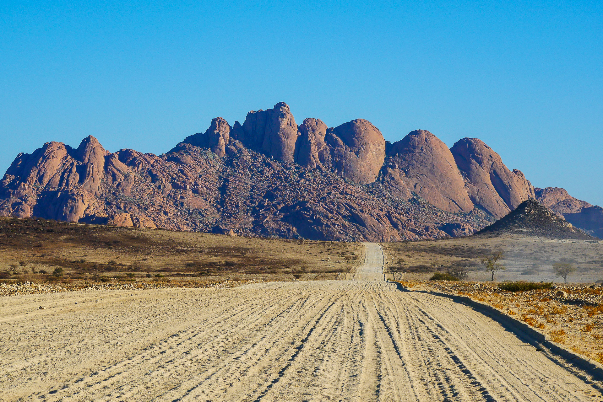 panorama sur le Spitzkoppe Namibie