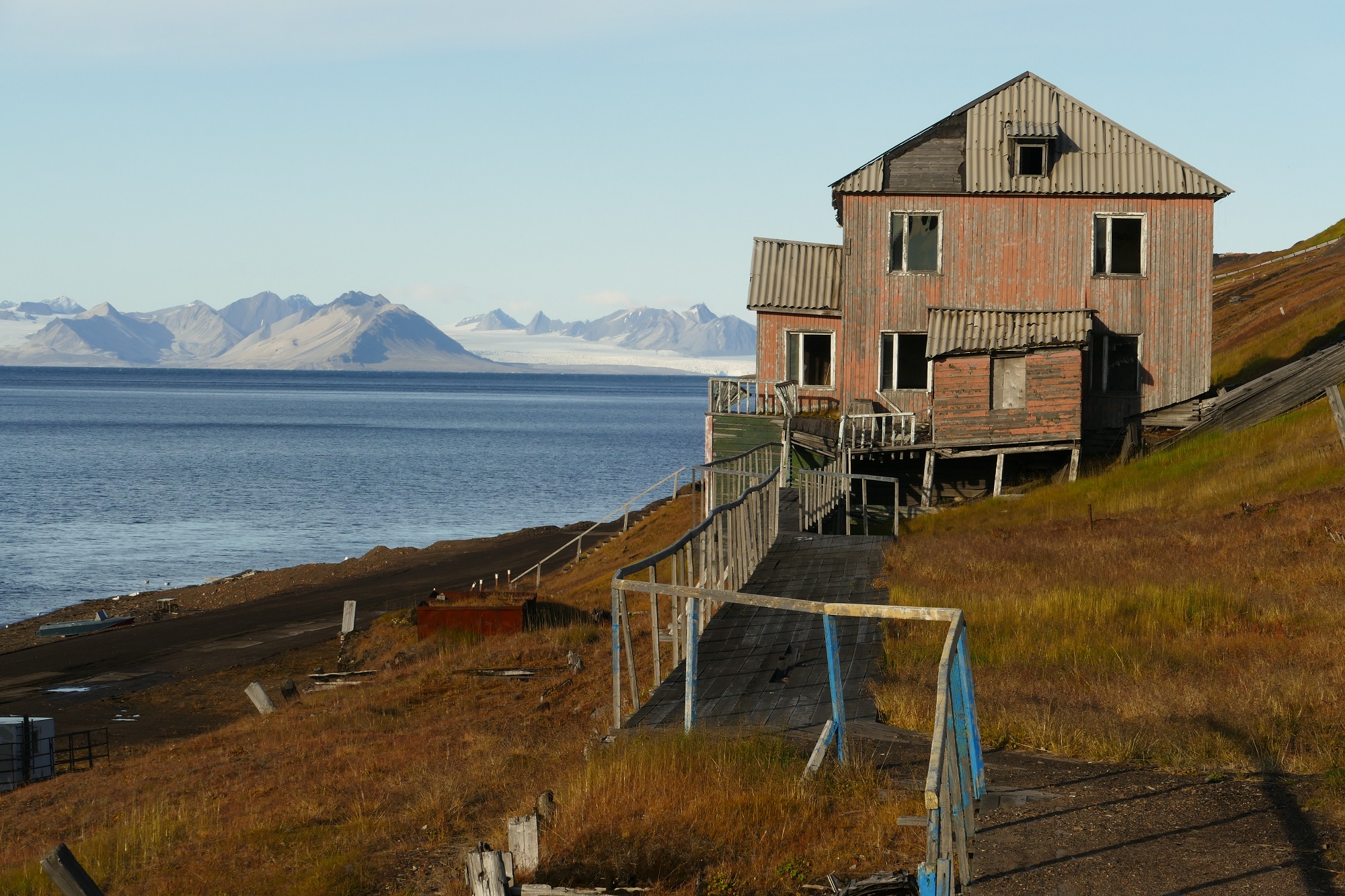 Cité minière lego... - Barensburg et retour à Longyearbyen