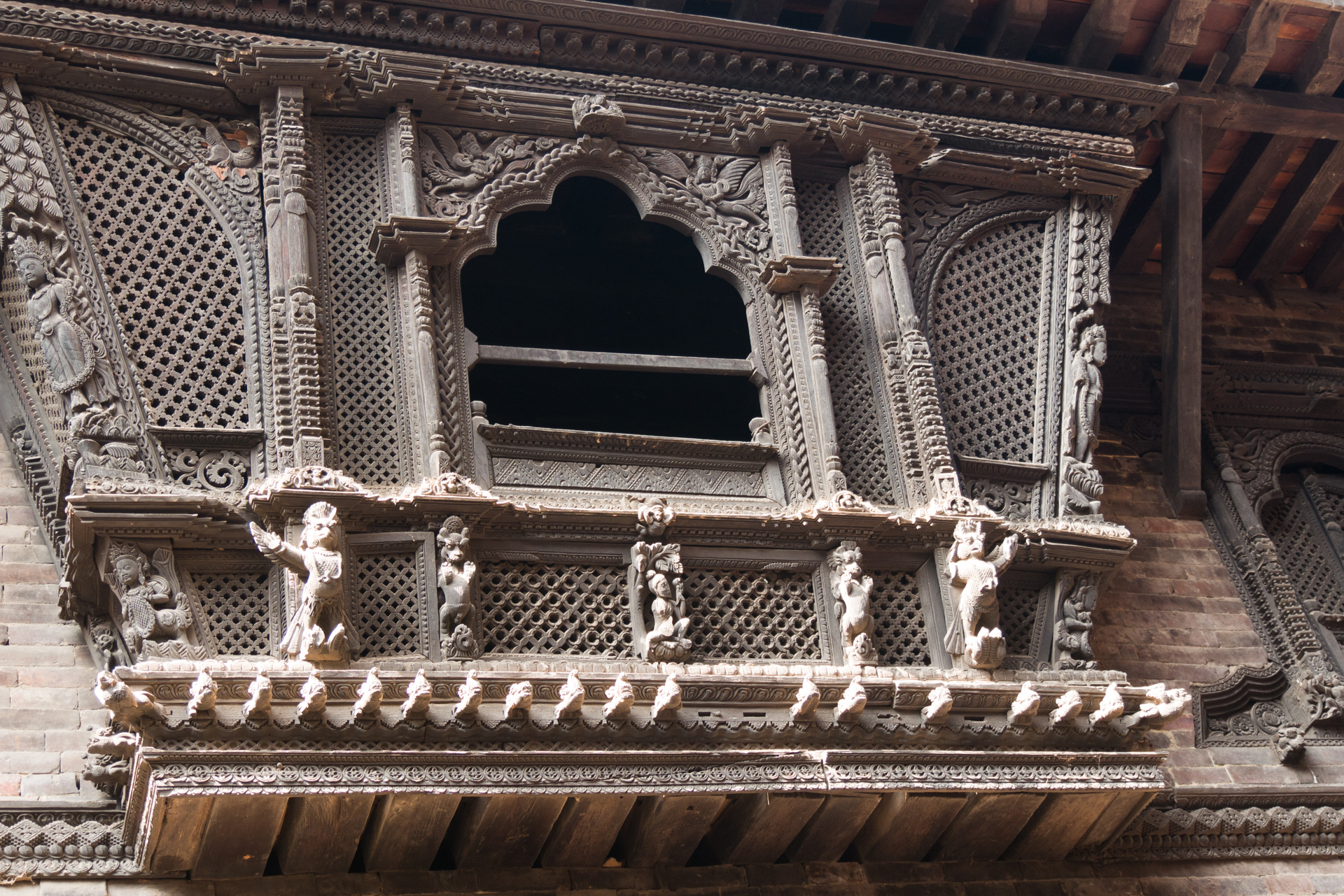 Une des innombrables fenêtres aux bois scuptés - La vallée de Kathmandu