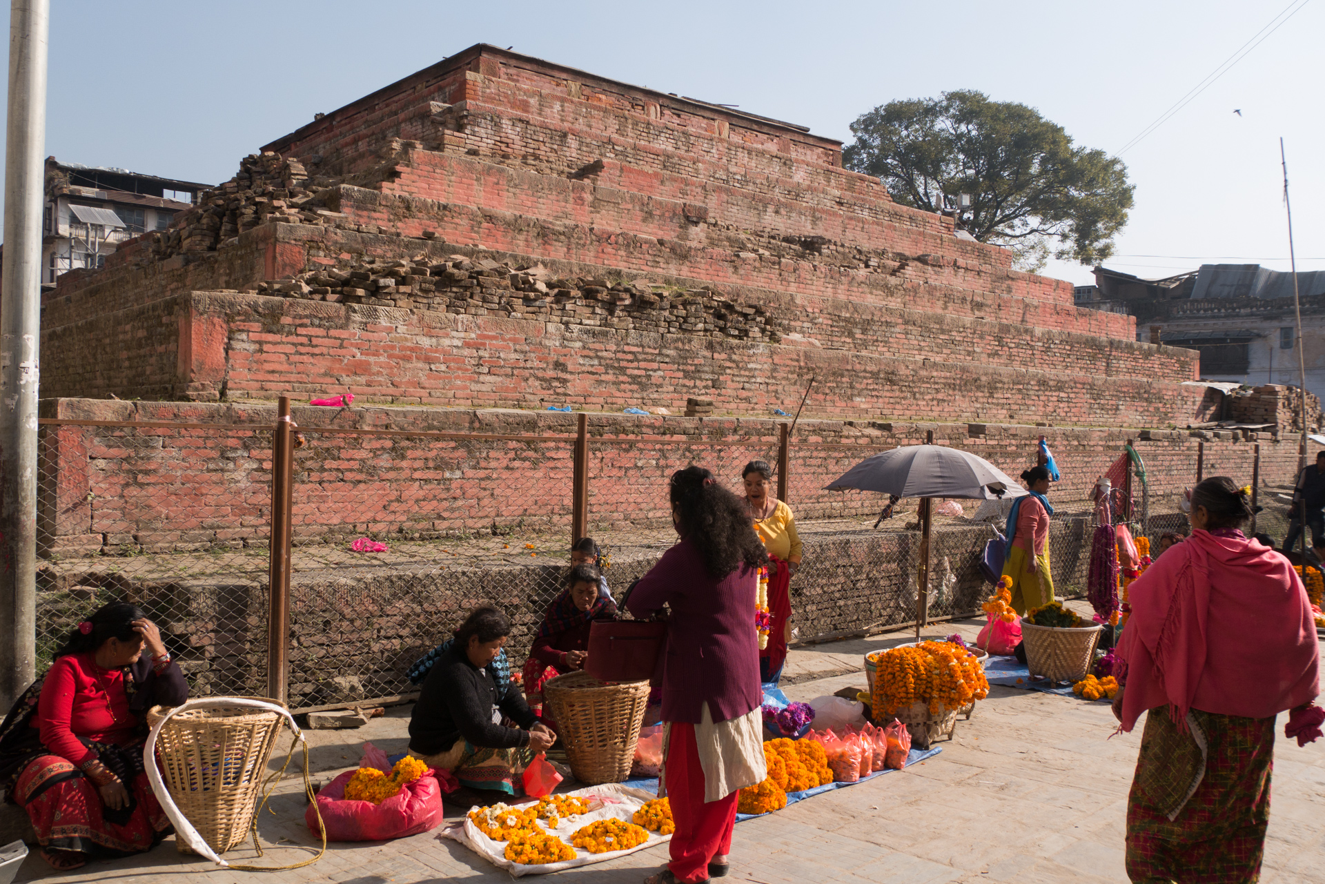 Le socle du temple de Maju Deval - La vallée de Kathmandu