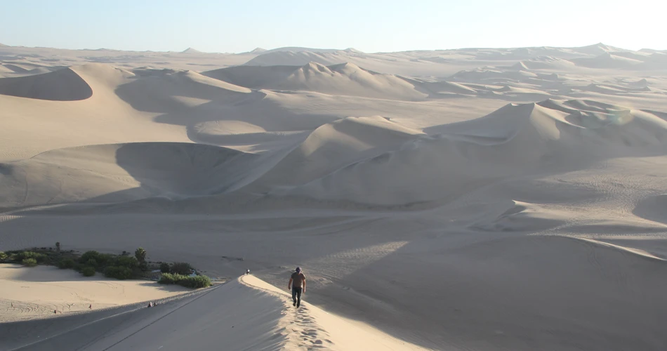 Océan de dunes autour de l'oasis de Huacachina - Pérou