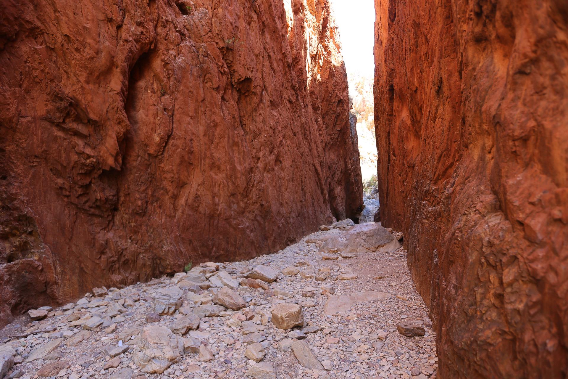 La gorge étroite de Standley Chasm - D’Alice Springs à Glen Helen