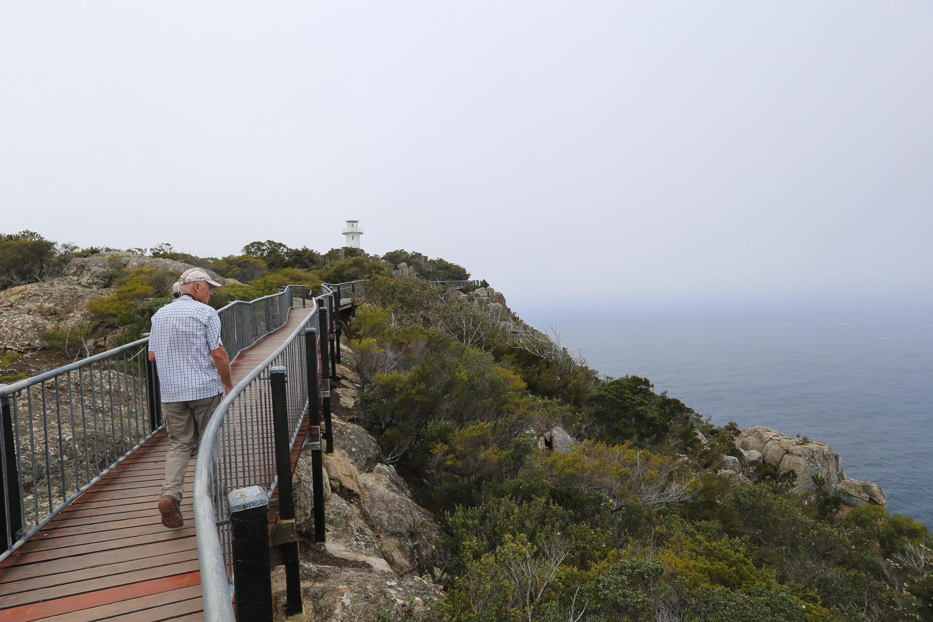 Sentier aménagé qui conduit au Cape Tourville - Freycinet National Park