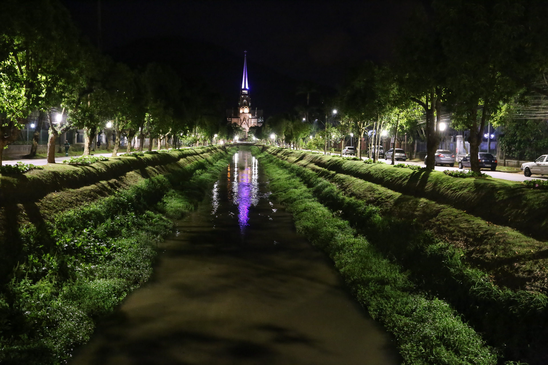 La cathédrale de nuit