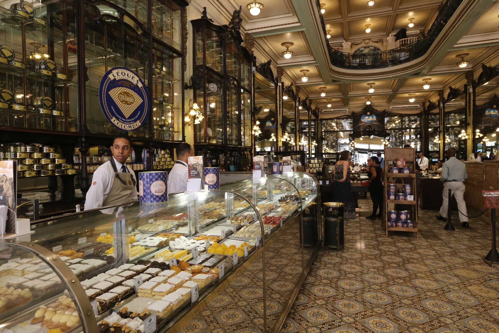 Lunch dans le plus connu des restaurant du centre : la Confeitaria Colombo