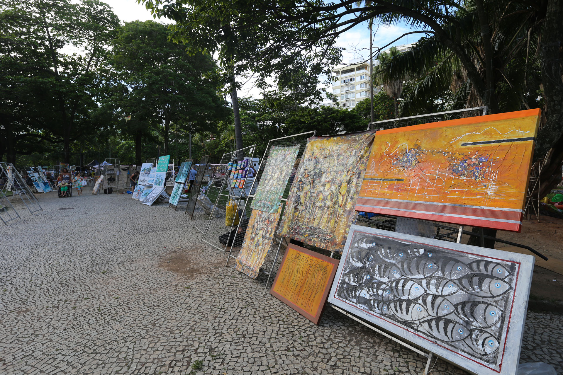 Sur le marché Hippie d’Ipanema