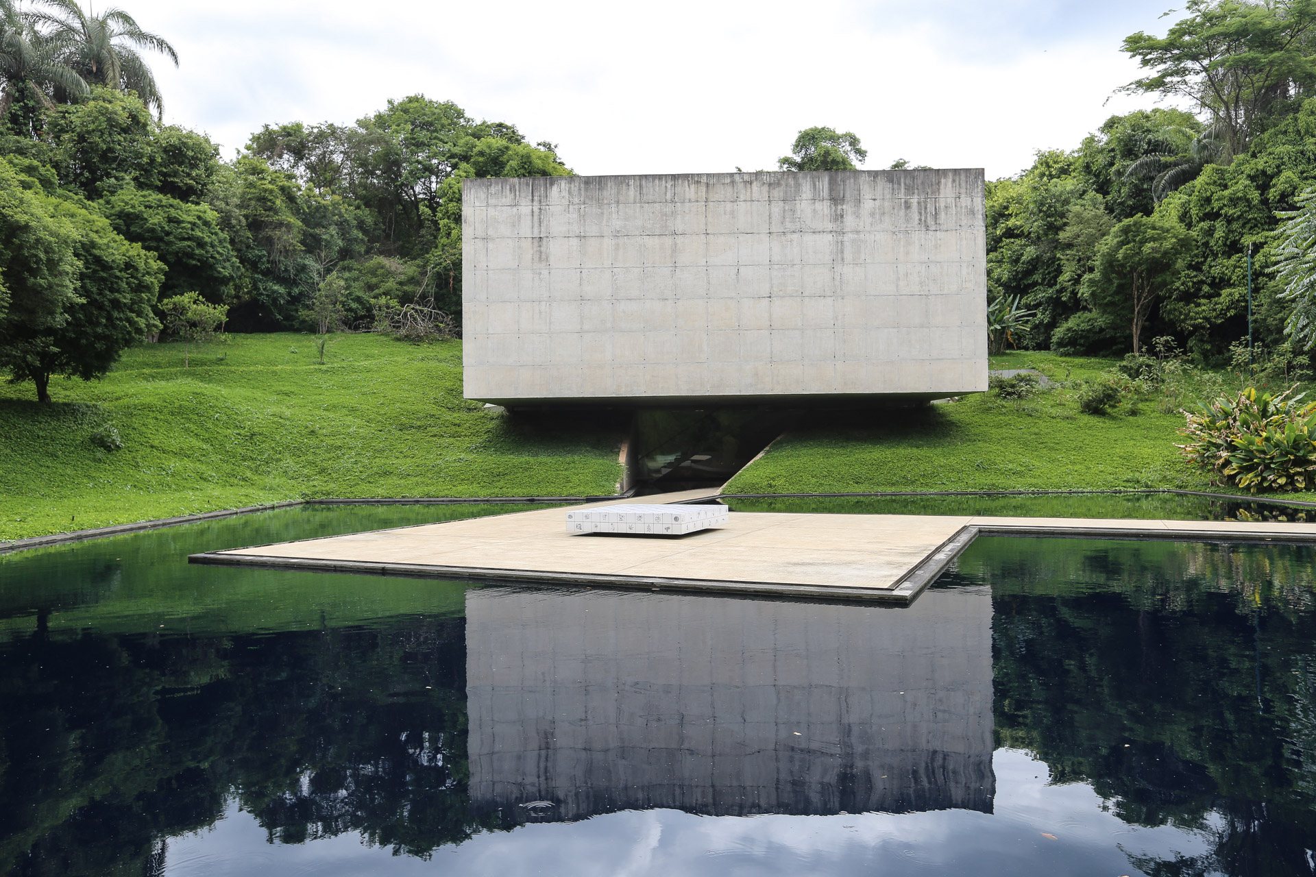 Le bâtiment qui abrite les œuvres d’Adriana Varejao