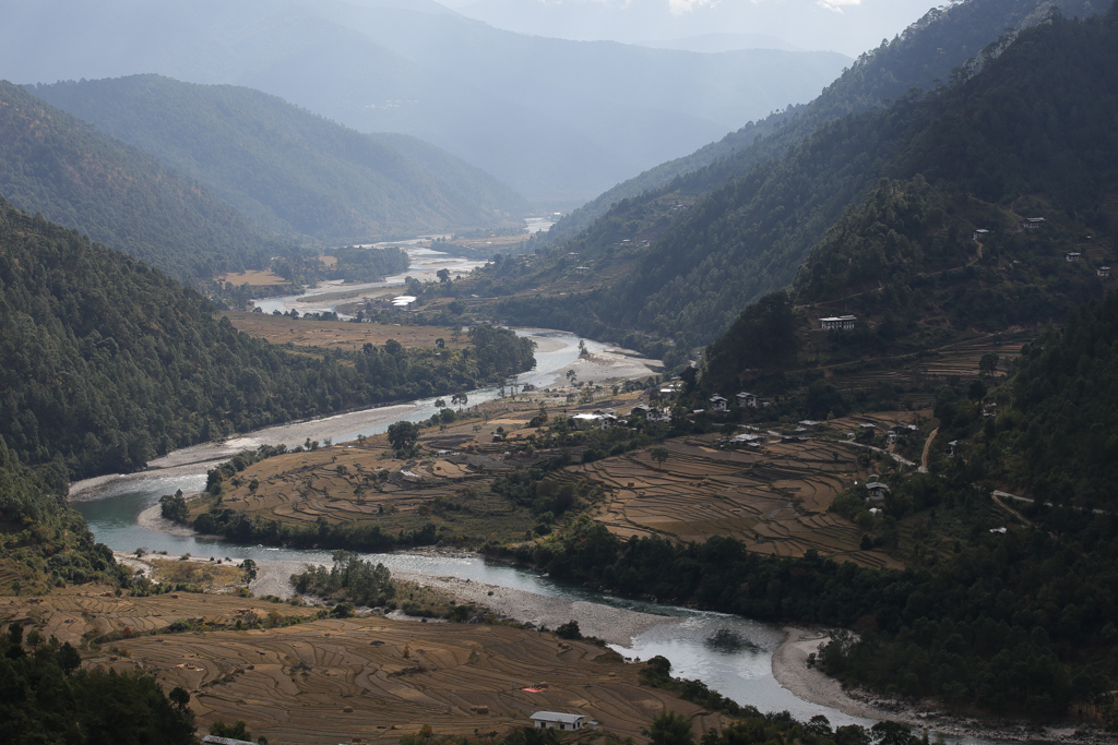 Vers le bas de la vallée depuis la terrasse supérieure du chorten