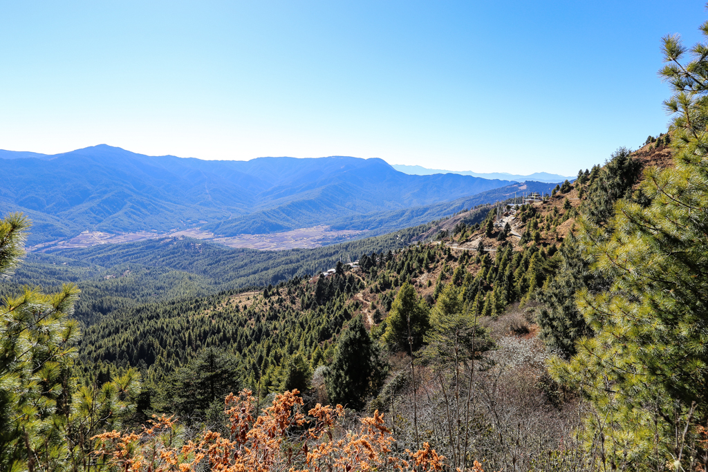 La vallée de Chumey depuis le sentier balcon