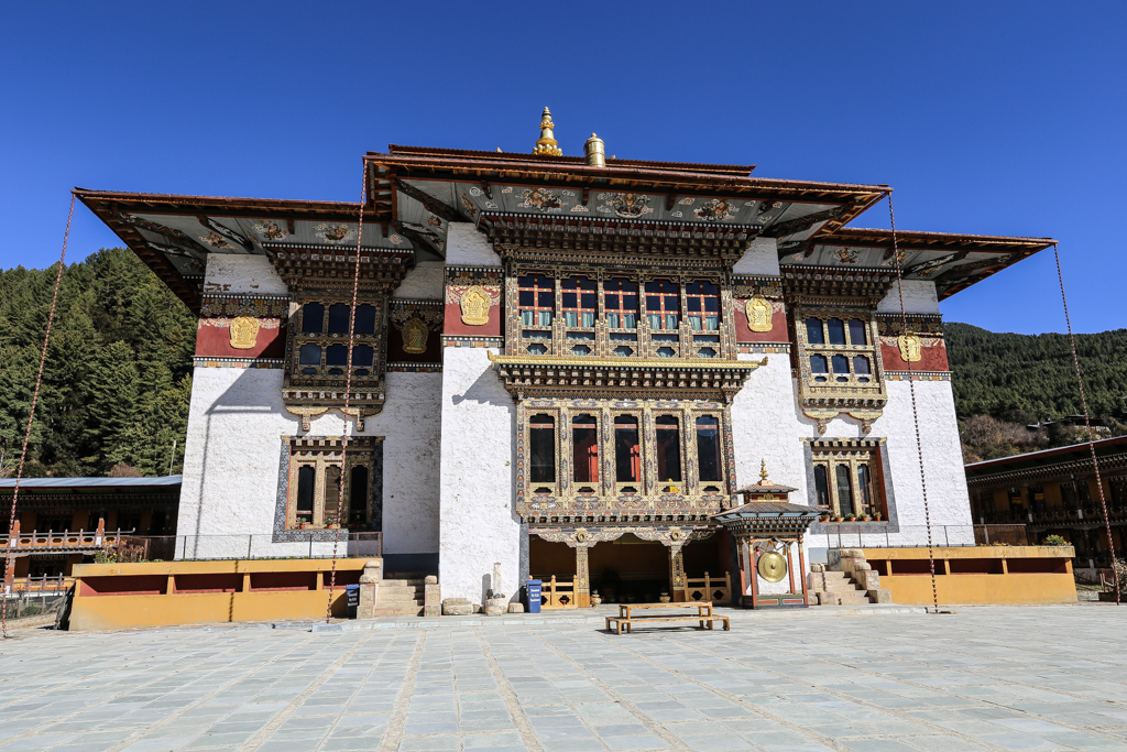 Le nouveau monastère de Kenchogsum